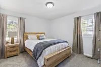 Beautiful Private Home and Patio