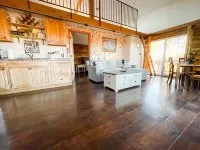 Private Mountain Cottage! King Bed * 8 Acres Các khách sạn ở Black Forest