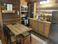 Yellow Banks Log Cabin With Waterfront Views