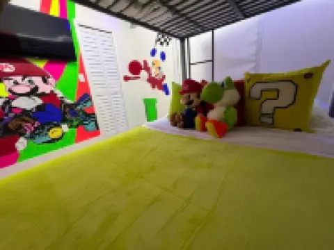 Flamingo's Resort/ Arcade Machine/Heated Pool/ 5 Bedrooms/ Pool Table/ BBQ