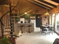 Spacious Chalet on the Blue Ridge Parkway - Early Check-in and Late Check-out! Hotels in Patrick County