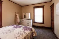 Two Bedroom Cutie in Midtown