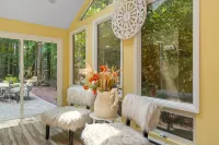 Lake Naomi Forest Oasis Retreat with Hot Tub & Lounging Galore