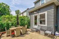 ENTIRE HOME! 5 BEDROOM, 2 BATH, WITH JACUZZI - .2 miles to Iowa State Campus