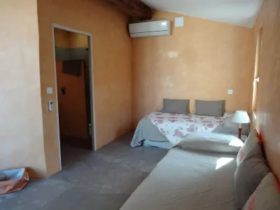 "Old Center" Charming House with Terraces and Garage Hotel a Arles City Center
