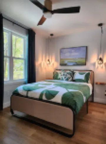 New, unique custom-built cottage, between Savannah and Tybee Island.