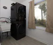 Global Vibes Parlor Renovated home,1 min to  golf course & close to two stadiums