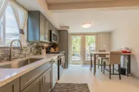 Walk DOWNTOWN! High-end remodel w porch/2 firepits