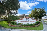 Sleeps up to 8 - Free Parking - Heated Pool - Steps to Beach - Close to Downtown