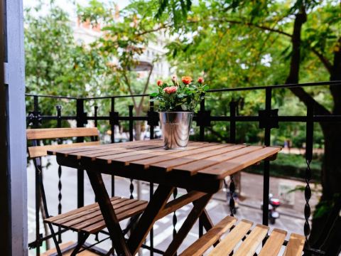 Apartment in Plaza Sagrada Familia
