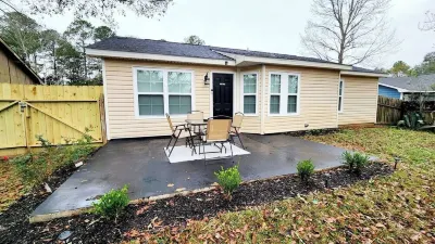 5 STAR HOME NEAR MOBILE AIRPORT & SHOPPING DISTRICT