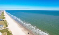 S.S. Esmeralda-Newly built home-3min from beach