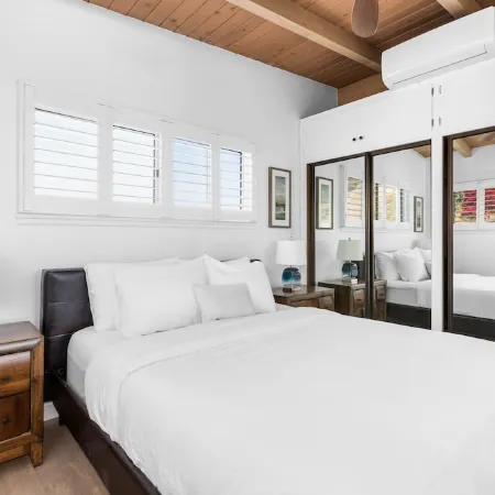 Modern Malibu Road Oceanfront Beach House with AC