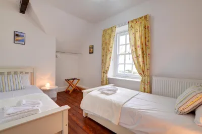Stunning Grand Country House, Fabulous Sea Views in Llwyngwril Snowdonia (Eryri) Hotels in 