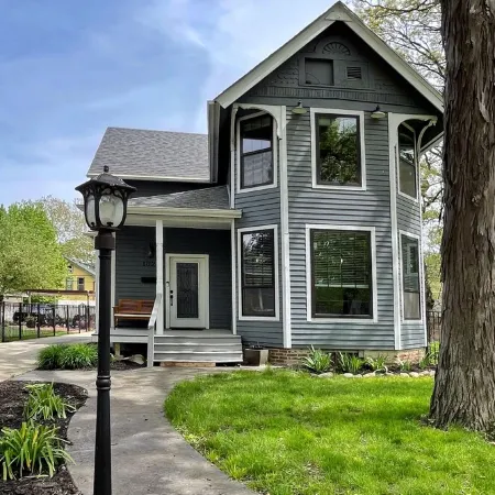 Charming Historic Home with Modern Comforts ~Near Drake and Downtown!!