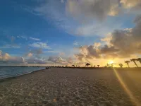 Charming Family Friendly Coastal Home Min from Beach and Bay!!! Sleeps 9! - 4 tähden