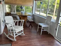Spacious 5 Bedroom House On Double Lot In Lakeside One Block From The Lake! Hotele w: Marblehead