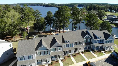 It's Fall Y'All Lakefront, Pool/Hottub, Kayaks, Paddle Board’s & Slip.