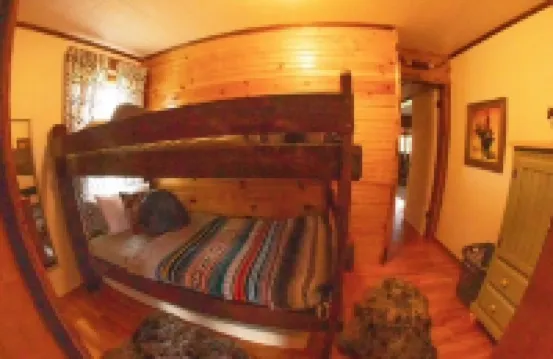 Cabin in the heart of the Ozark National Scenic Riverway!