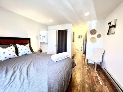 Modern 2 Bedrooms, 1 Bathroom Apartment Hotels near Horsetooth Mountain Open Space