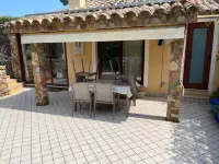 Pretty villa a stone's throw from the sea and the center....