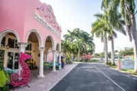 4Br Private Pool Home, Screened Lanai, & 3mi to Srq Airport - Wifi