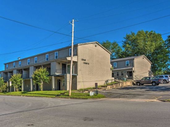 Heartwarming 2BR Unit: Near UAMS, Little Rock!