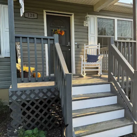 Charming Cottage in Private Lake Community (Pet-Friendly