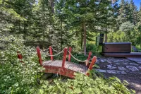 3 Bdrm Quintessential Cabin in the Woods On a Creek Sleeps 5