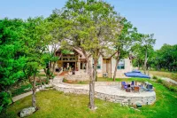 La Vita e Bella  Luxury Villa on Lake Travis /4  King Suites/ Epic Views/ - Villas