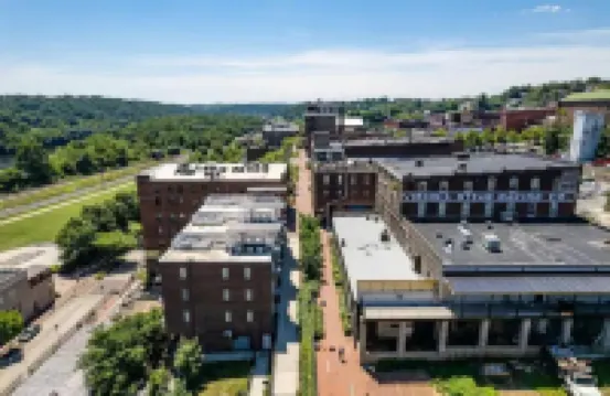 Luxurious Downtown Waterfront Loft w/ Balcony