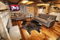 Creekside Cabin Getaway - Only 10 Miles from Downtown Florence