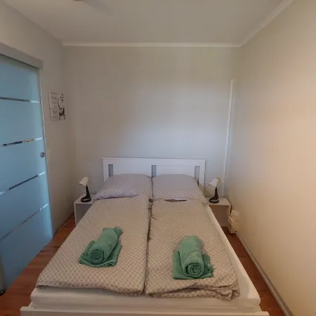Rocksteins Nr. 2 - cozy vacation apartment, close to the beach, the Baltic Sea on the horizon Отели в г. Шёнберг