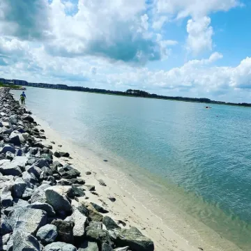 First Floor Bayfront Condo - Steps to the Water - Ocean View Hotels in 