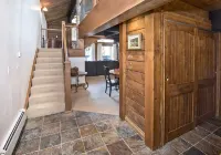 Cozy, Creekside 3BR Vail Condo Ski/Summer Retreat Perfect for Families