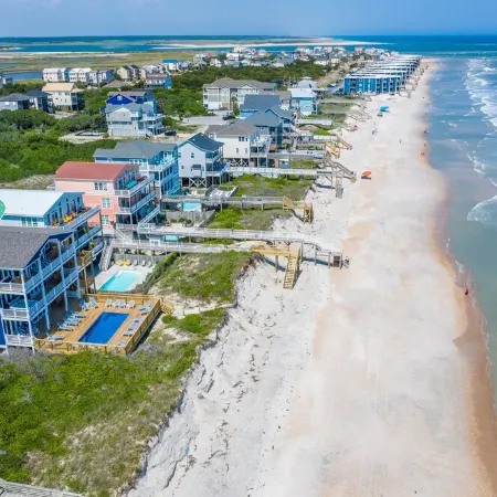 Spectacular 9 Bedroom Luxury Oceanfront sleeps 40  Heated Pool* + Hot Tub*!!
