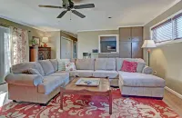 2 blocks from Tulsa Expo Square/Fairgrounds