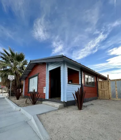 Blue Ox Bungalow- Explore & Unwind! Отели рядом с достопримечательностью «Bowladium»