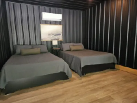 Hidden Jewell Studio Suite #4 - 2Bd/1BA Kitchenette & Washer/Dryer on Outlaws