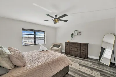 Wow! Waterfront condo & Boat dock@Palm Beach Hotels near Costco Wholesale