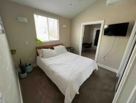 2-Bedroom Vacation Home Just 8 Minutes from Stockton Lake