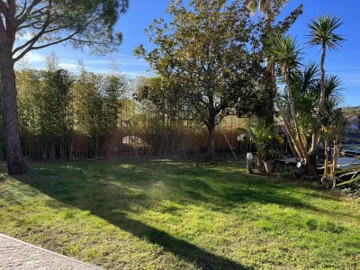 LARGE ATYPICAL VILLA WITH PRIVATE POOL IN A QUIET LOCATION