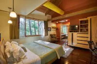 Private, Romantic Luxury Mountain Cabin in the Woods with Incredible Views - 5-Star