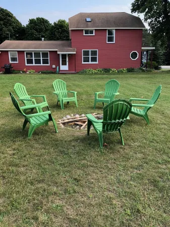 Big Red a newly renovated 4 bedroom historic home in the heart of Grand Marais!
