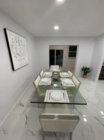 Stylish, Comfortable 3 bedroom house