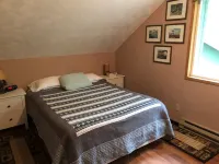 The Family Lake Place- 3 Bdrm- Year Round Hiking, Boating, Fishing