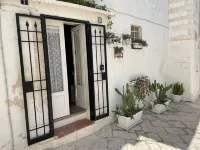Independent apartment, ground floor, open space climate, bathroom, kitchenette