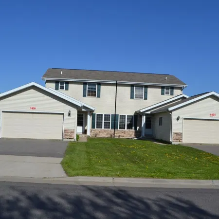 Minutes from Granite Peak Ski Area with easy access to I39