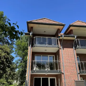 Cozy vacation apartment with dike view in Wremen