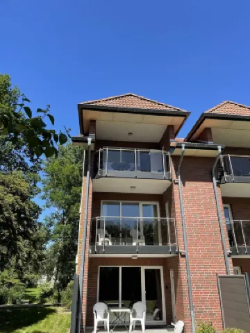 Cozy vacation apartment with dike view in Wremen